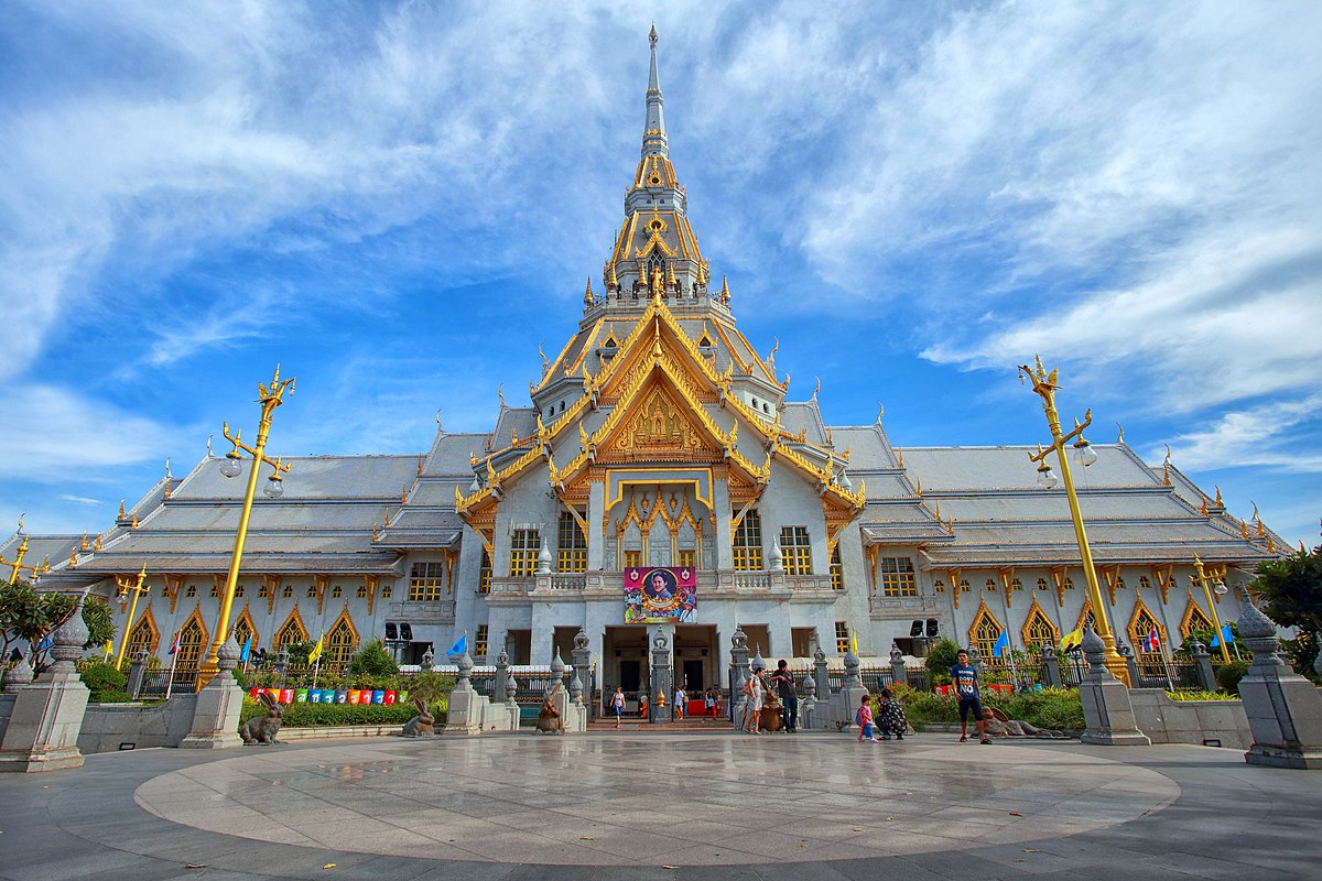 1200px-วัดโสธรวรารามวรวิหาร3 1200px-วัดโสธรวรารามวรวิหาร3